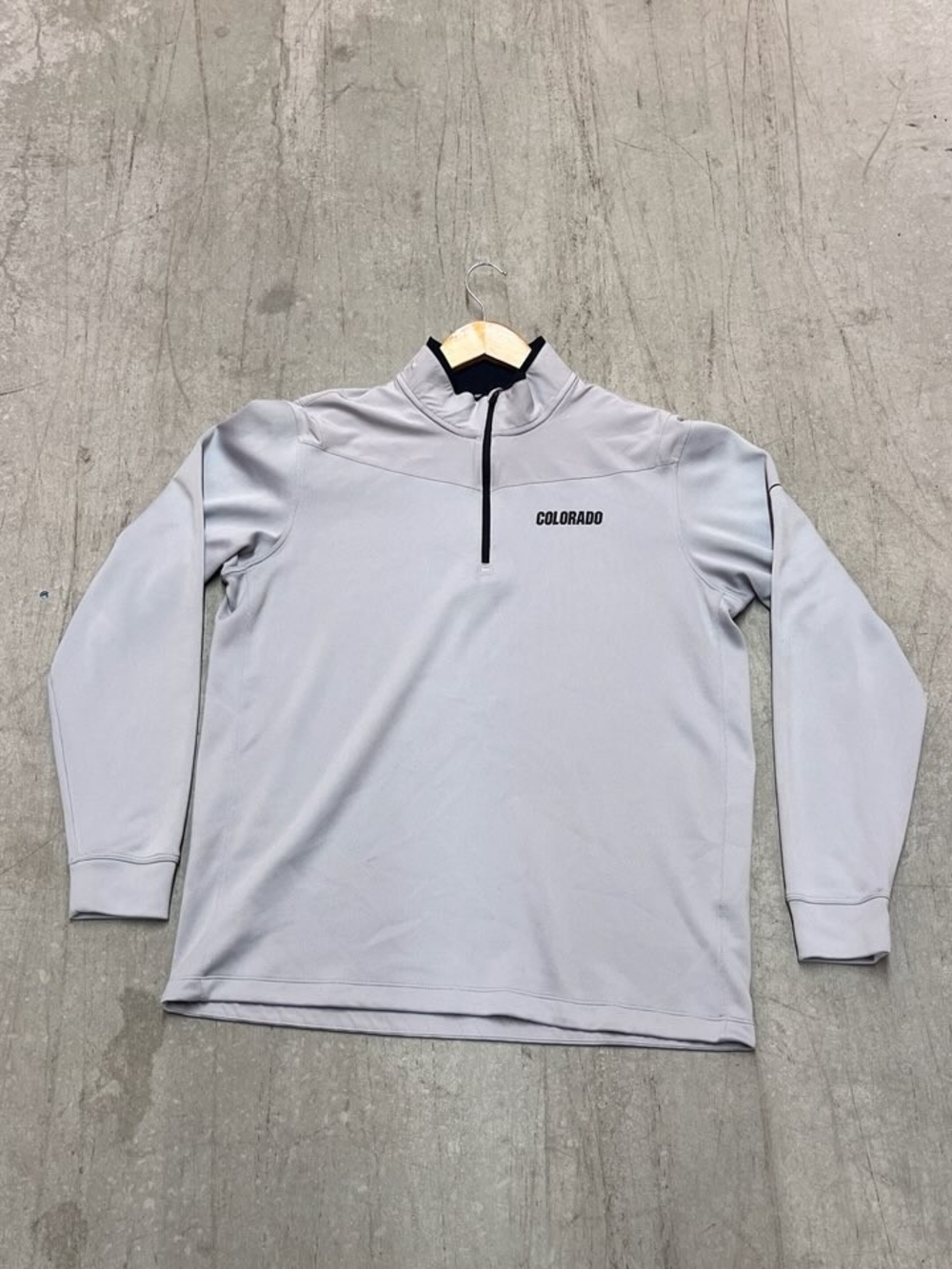 Nike Men's Light Gray Colorado Quarter-Zip Performance Jacket